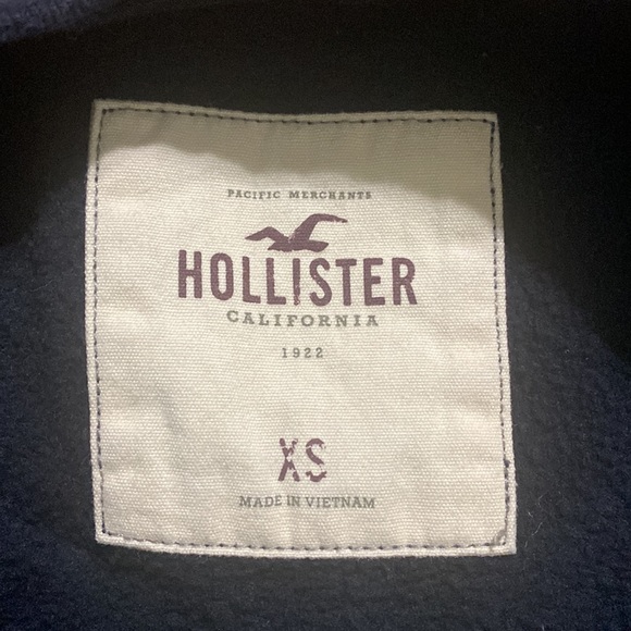Y2K Hollister Co. Navy Crop Sweatshirt - Picture 2 of 3